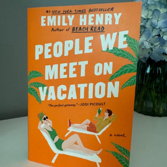 People We Meet on Vacation by Emily Henry - Picture 1 of 2